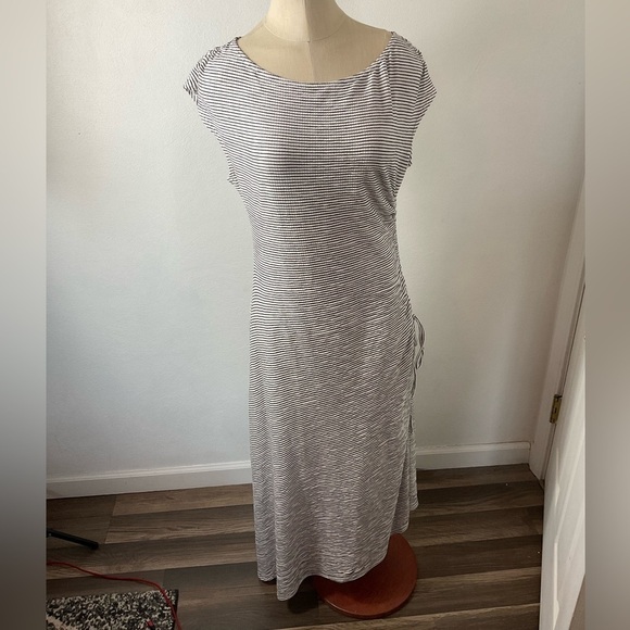 Max Studio Ruched Side B&W Striped Asymmetrical Dress Sz M - Picture 4 of 8
